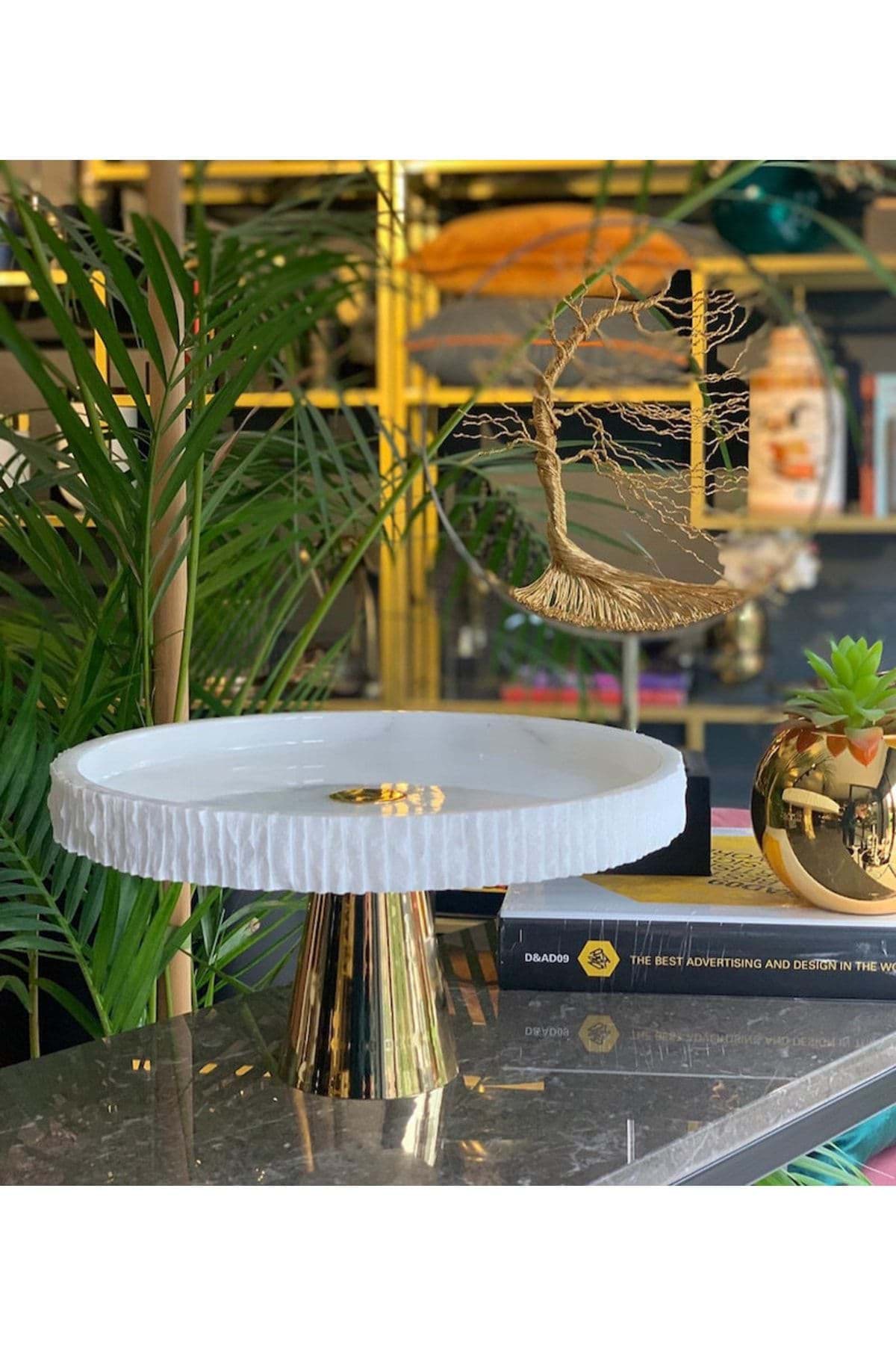 Dekoratıf Beyaz Patlatma Ayaklı Mermer Tabak resmi