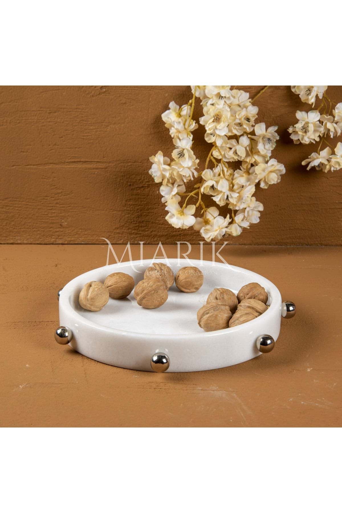 DEKORATİF MERMER GUMUS RENK TOP KABARE DETAYLI TEPSİ resmi