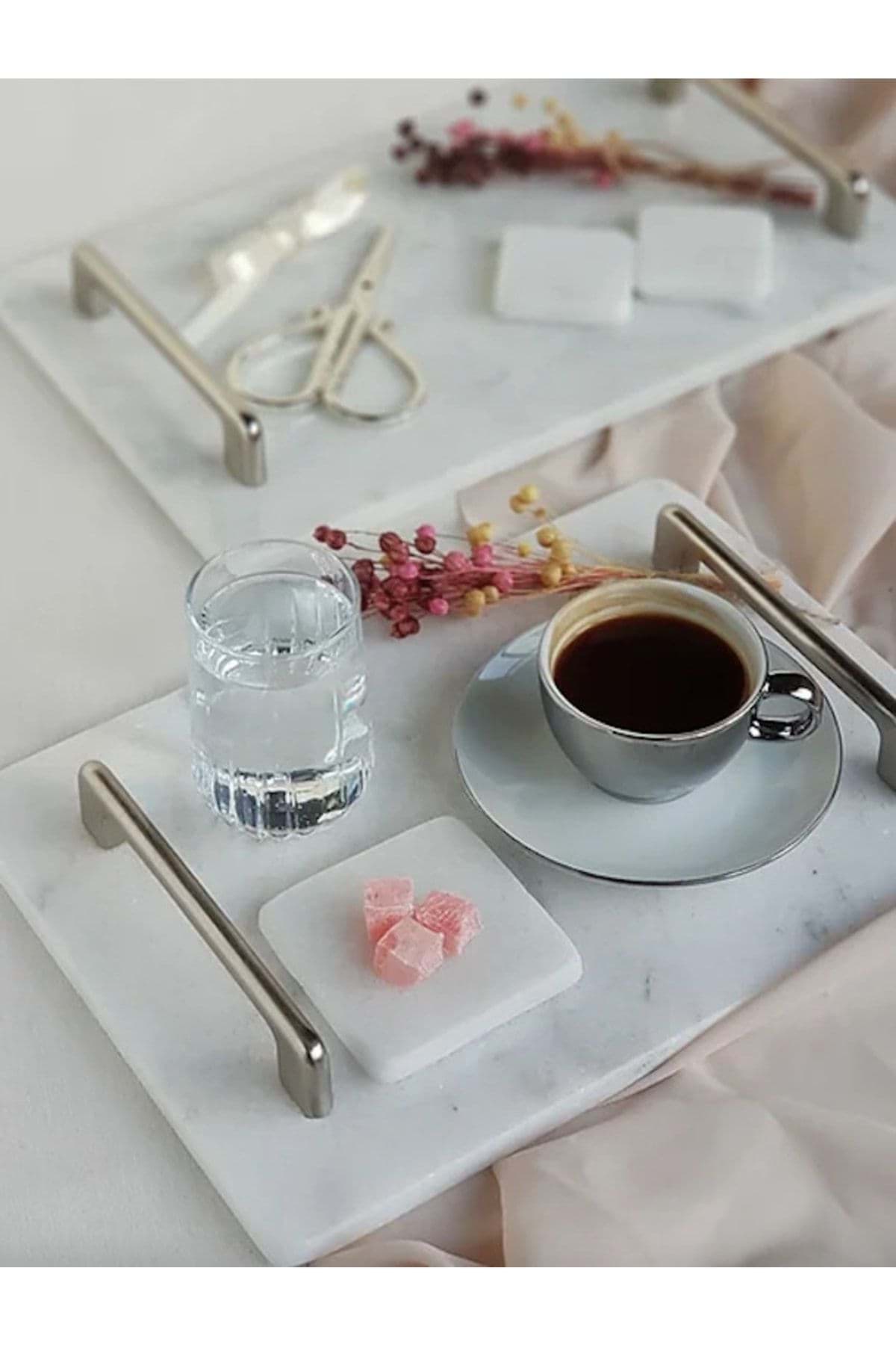 Dekoratıf Beyaz Mermer Dıkdortgen Sunum Nısan Tepsısı Kulplu resmi