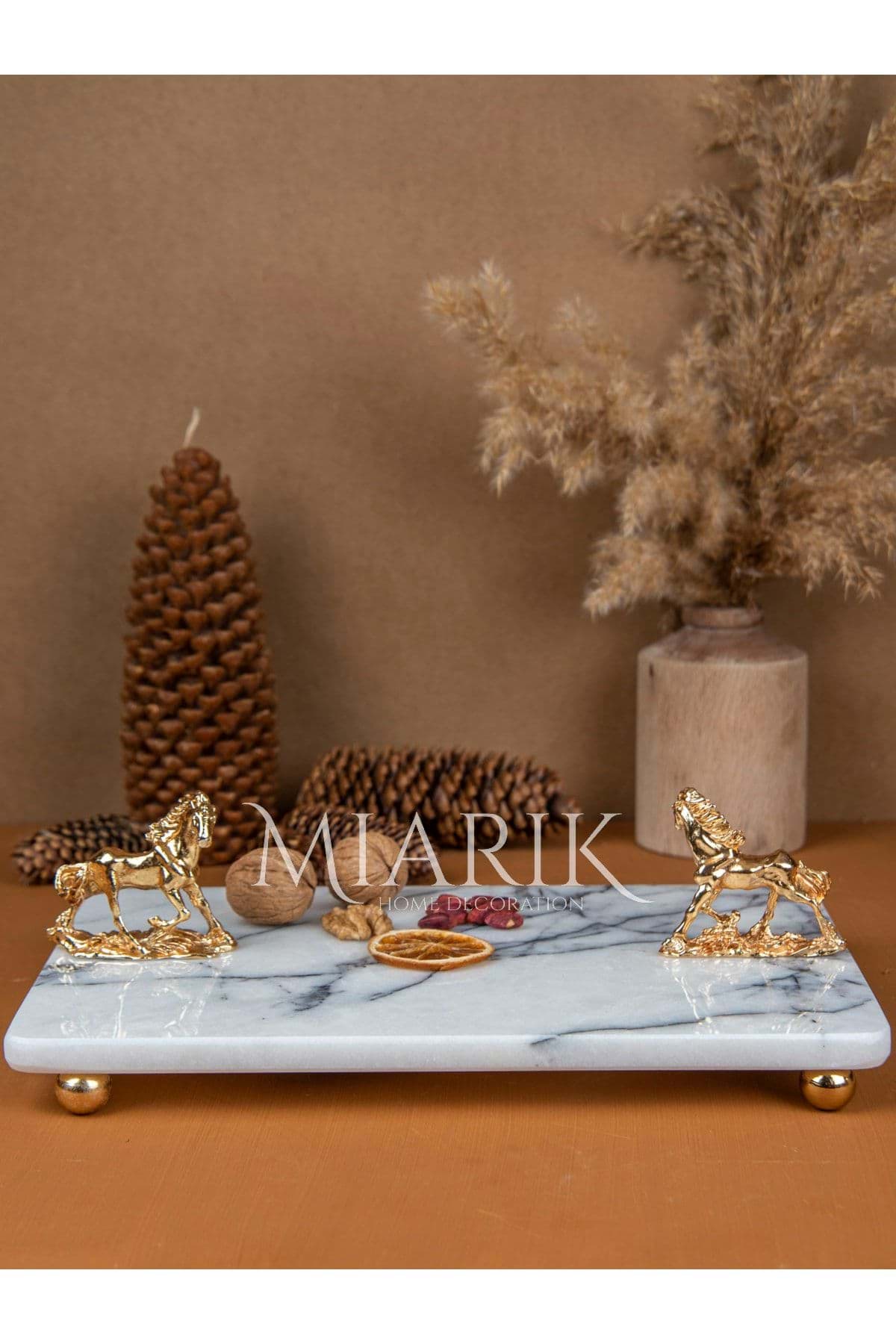 Dekoratif Mermer Dikdörtgen Gold At Detaylı Sunum Tepsısı Servis Tabağı resmi