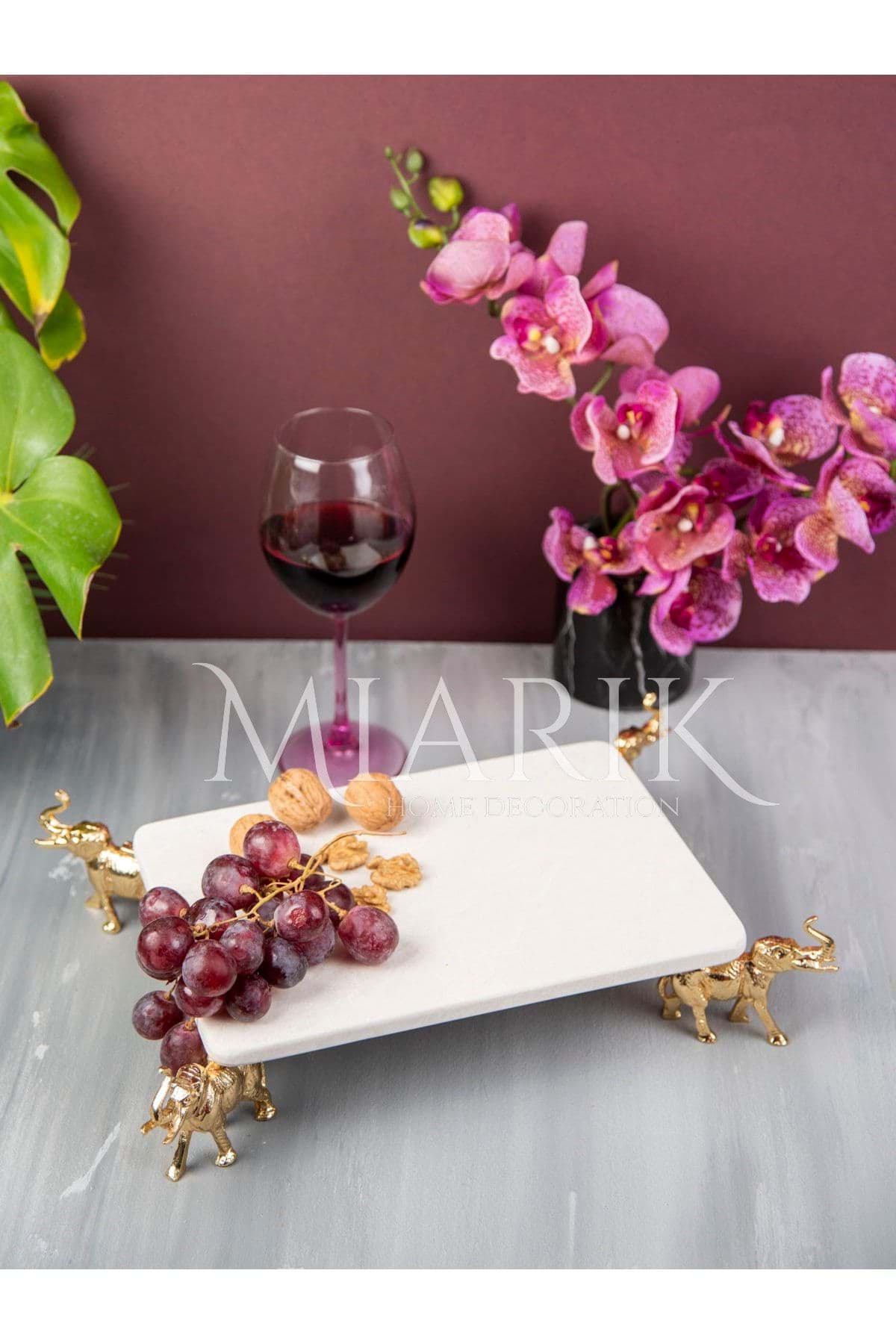 Dekoratıf Gold Fıl Detaylı Dıkdortgen Mermer Sunum Servıs Tabagı resmi