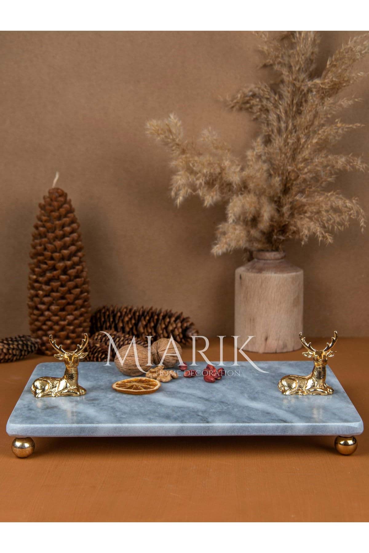 Dekoratif Gri Mermer Dikdörtgen Gold Oturan Geyik Detaylı Sunum Tepsısı Servis Tabağı resmi