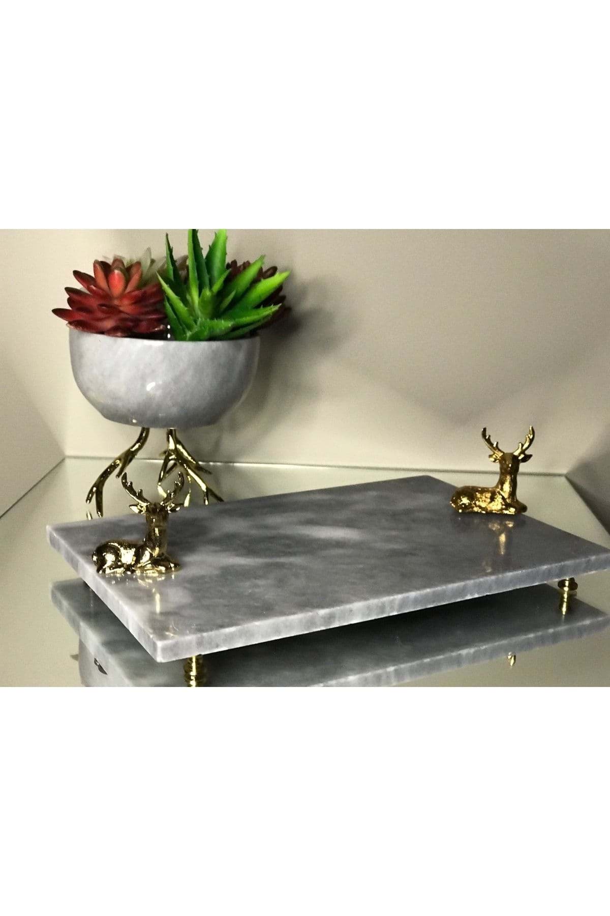 Dekoratif Gri Mermer Dikdörtgen Gold Oturan Geyik Detaylı Sunum Tepsısı Servis Tabağı resmi