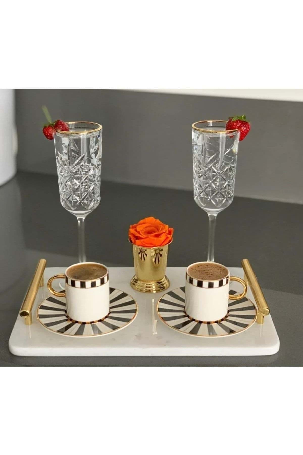 Dekoratıf Beyaz Mermer Dıkdortgen Sunum Nısan Tepsısı Kulplu resmi