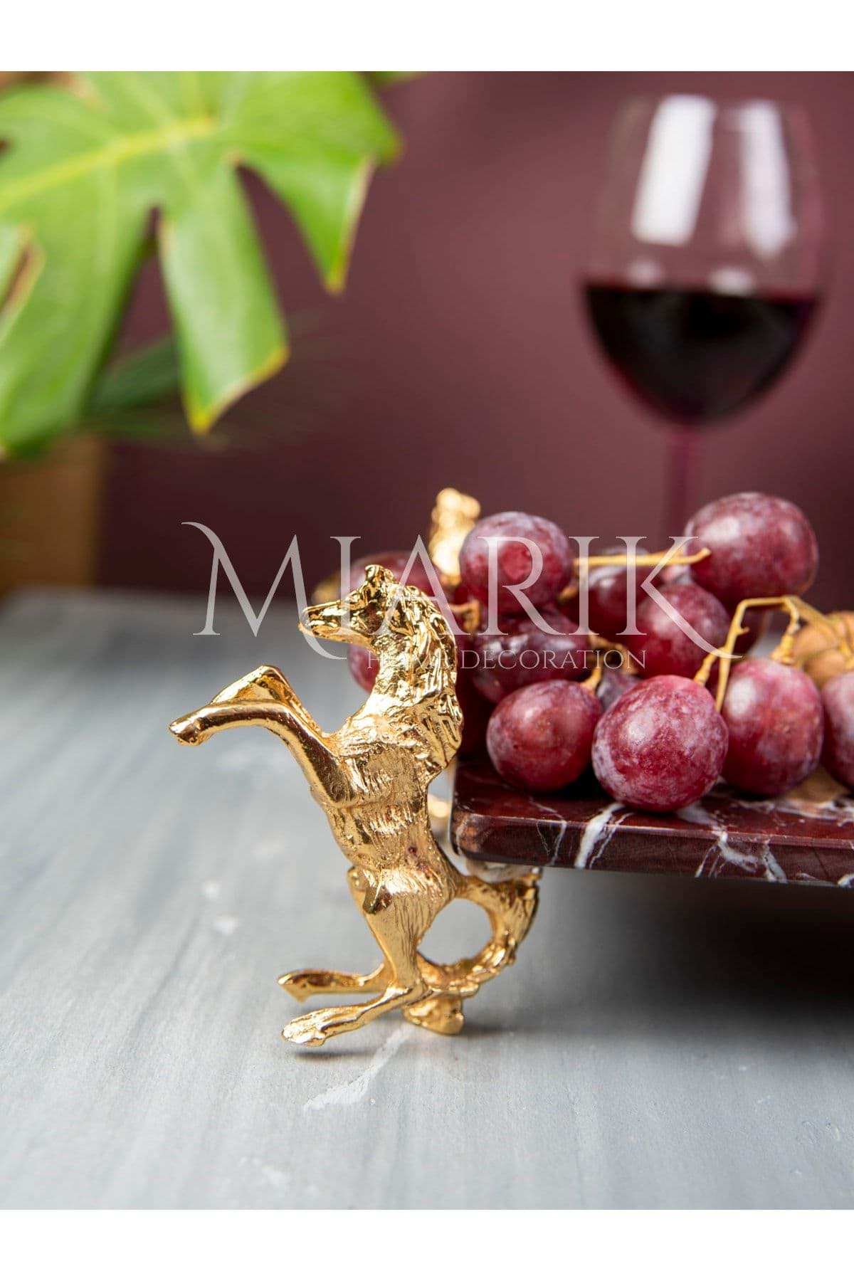 Dekoratıf Gold Kat Detaylı Bordo Dıkdortgen Mermer Sunum Servıs Tabagı resmi