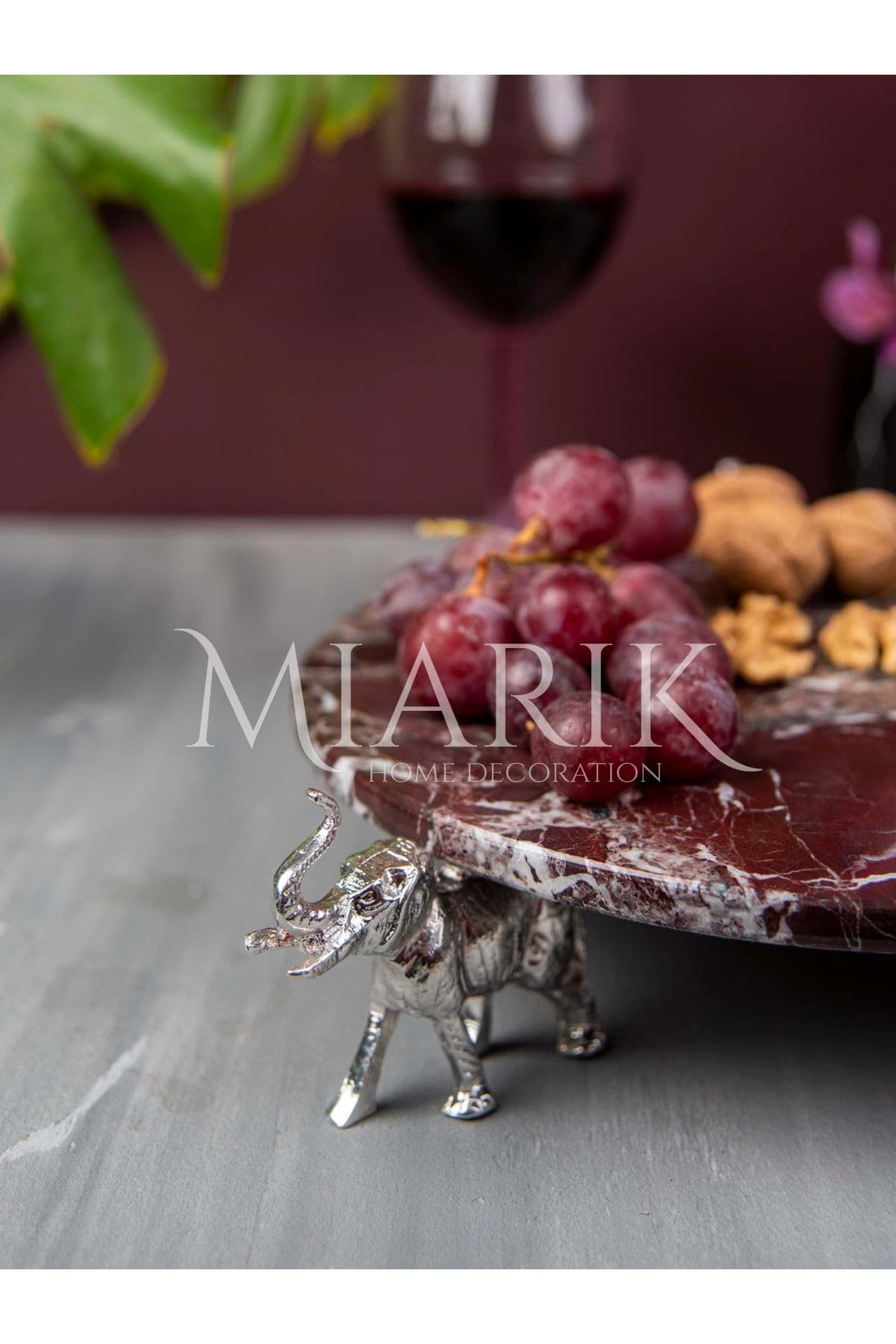 Dekoratıf Gümüş Fıl Detaylı Bordo Mermer Sunum Servıs Tabagı resmi